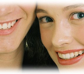 Clínica Dental Marta López Llaría personas sonriendo